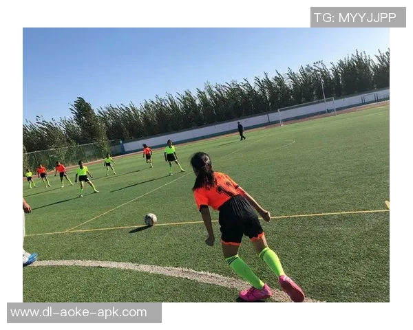 探索ignio足球鞋的卓越性能与舒适体验助你在赛场上尽显风采